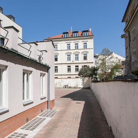 Cozy Apartment In Quiet Courtyard Near Charles Bridge Praga Esterno foto