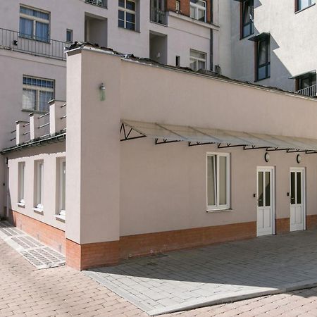 Cozy Apartment In Quiet Courtyard Near Charles Bridge Praga Esterno foto