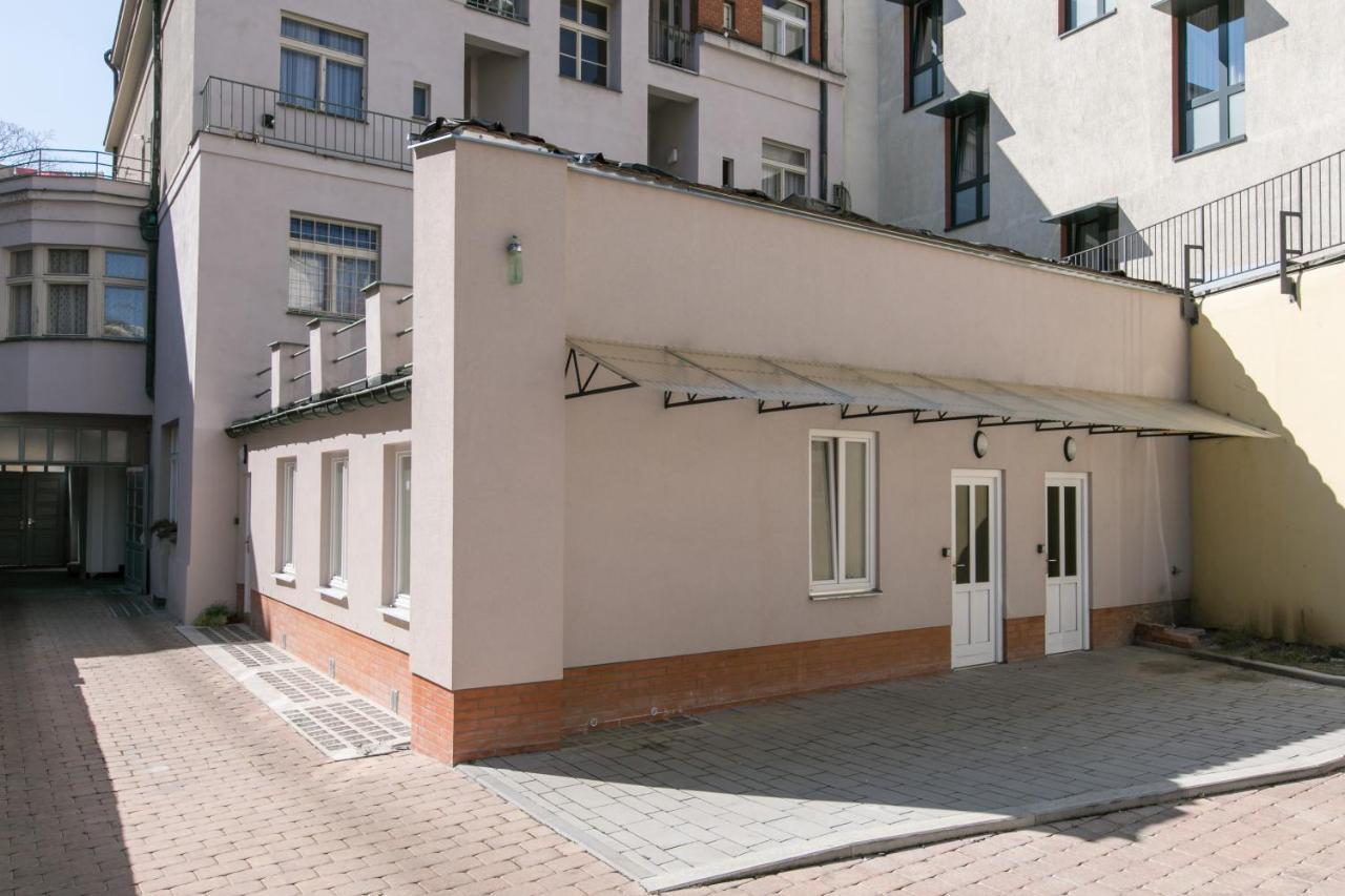 Cozy Apartment In Quiet Courtyard Near Charles Bridge Praga Esterno foto